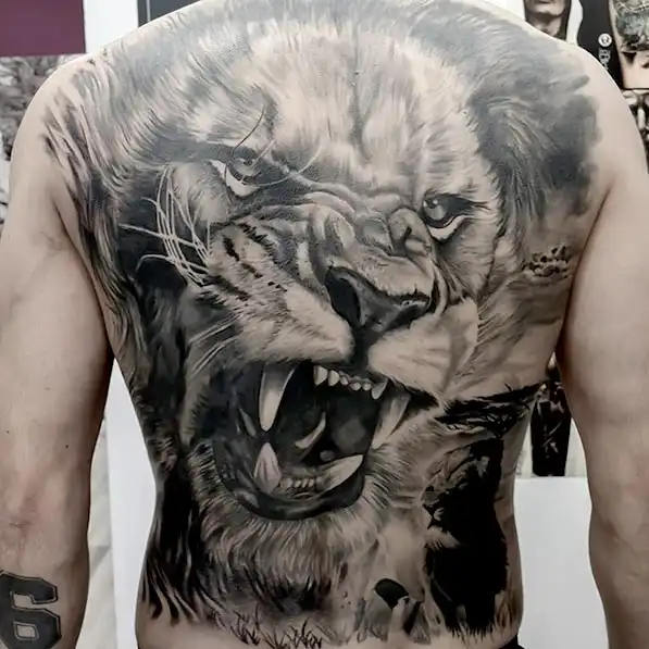 Tatuador en Barcelona Tony Black