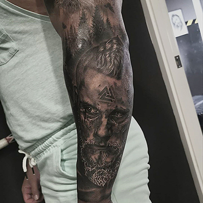 Tatuador de Barcelona Tony Black
